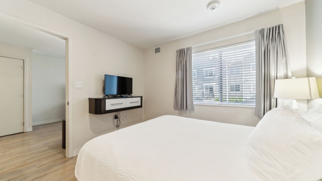 Photo of Bedroom in Far North Central