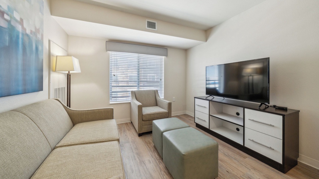 Photo of Livingroom in Far North Central
