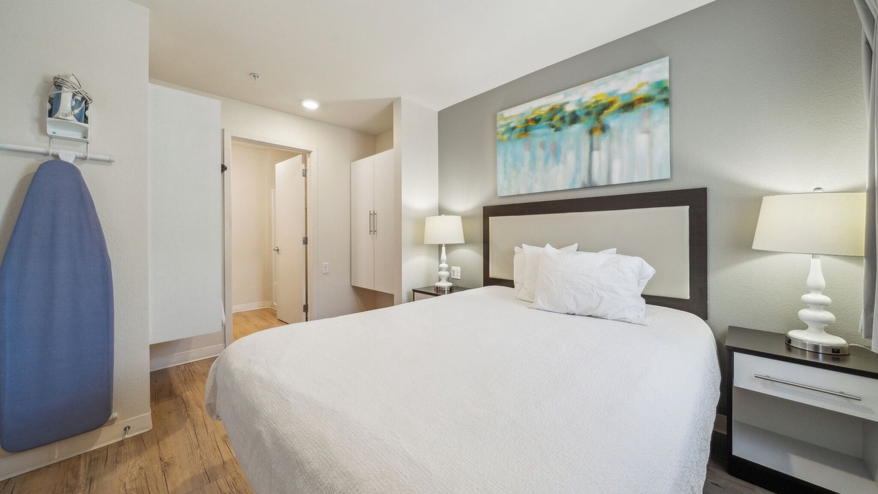 Photo of Bedroom in Far North Central