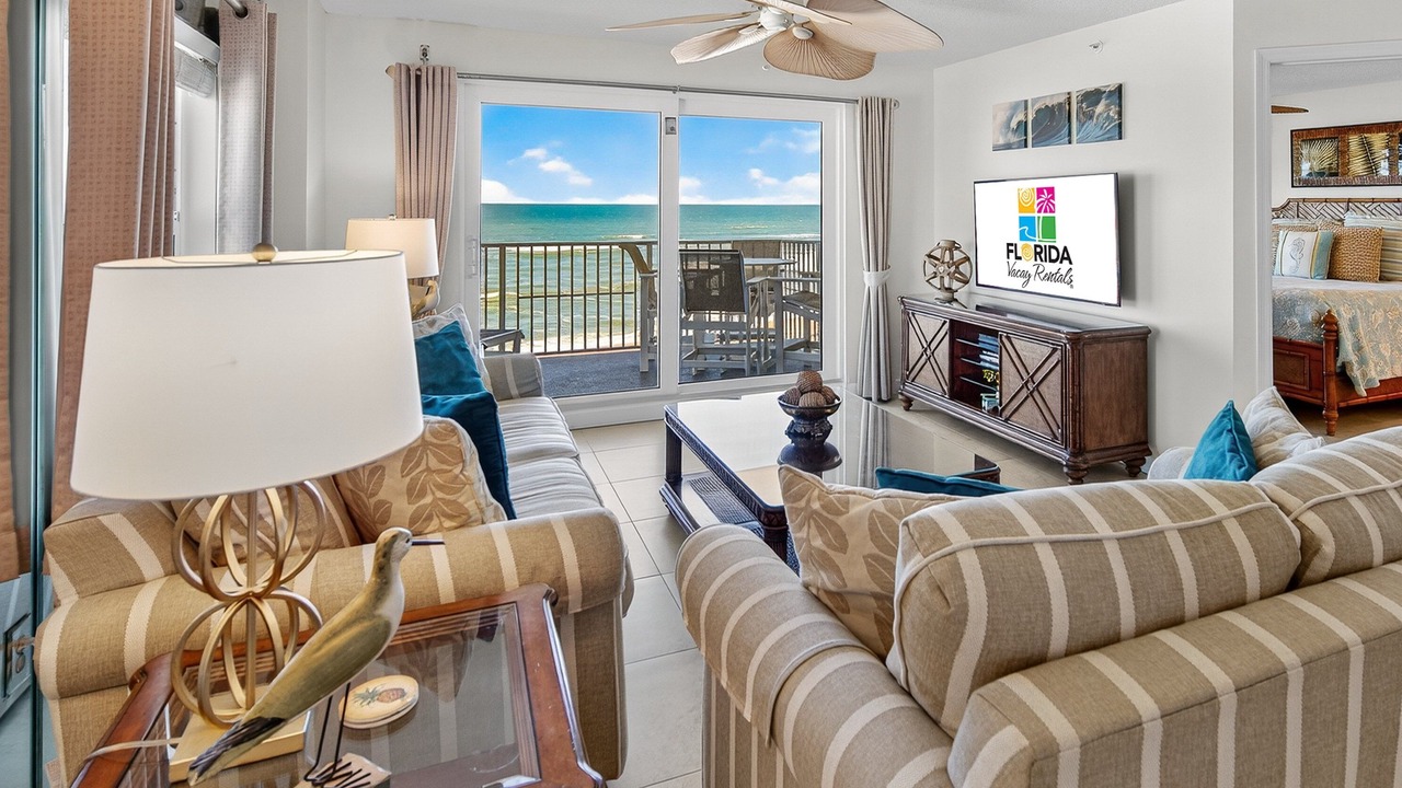 Photo of Livingroom in Seawinds Condo