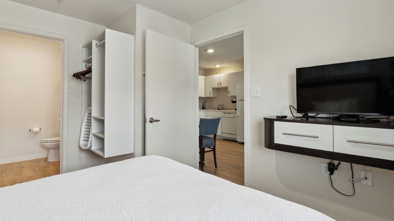 Photo of Bedroom in Far North Central