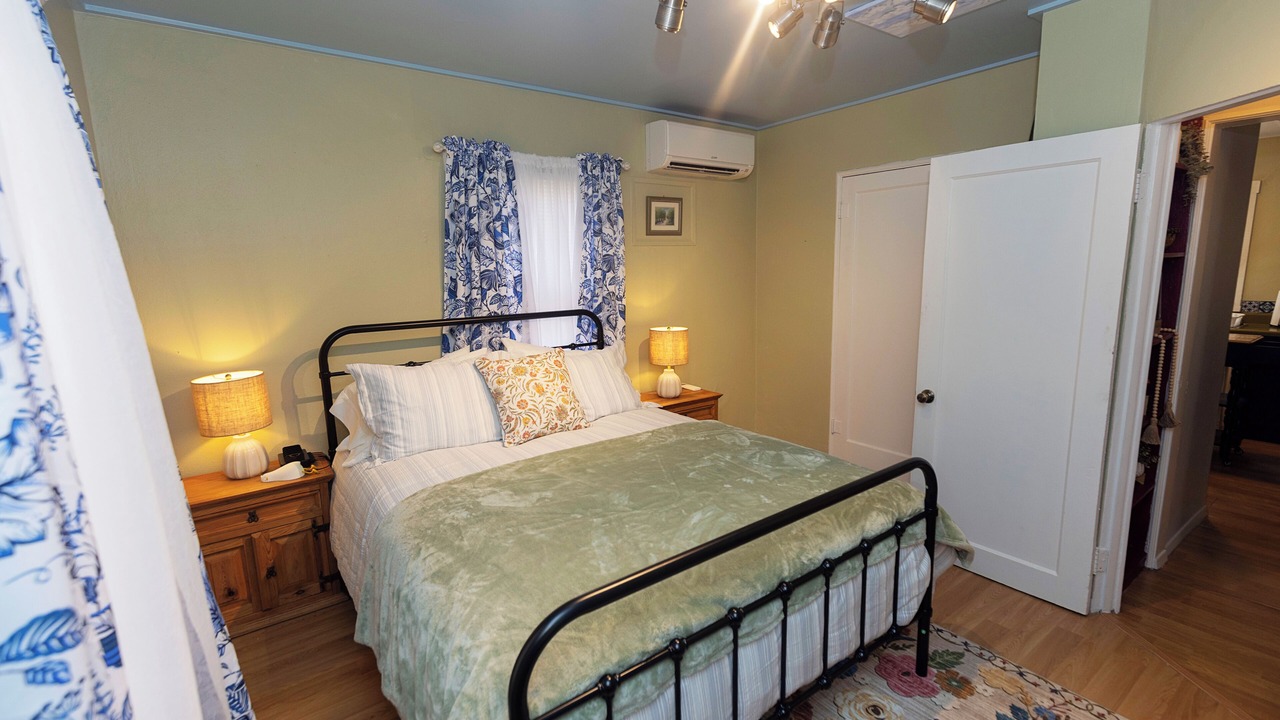 Photo of Bedroom in Mesilla Park