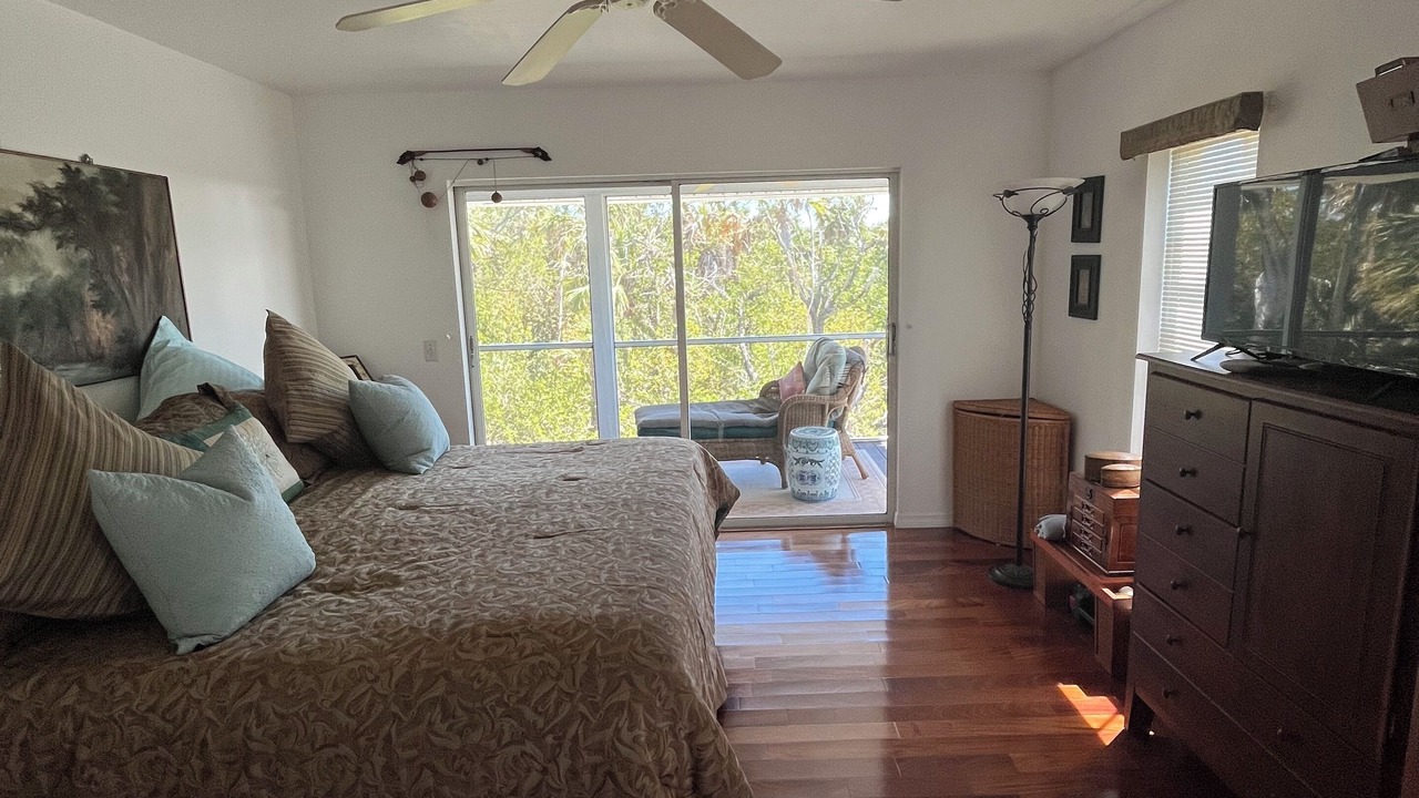 Photo of Bedroom in Dinkins Bayou