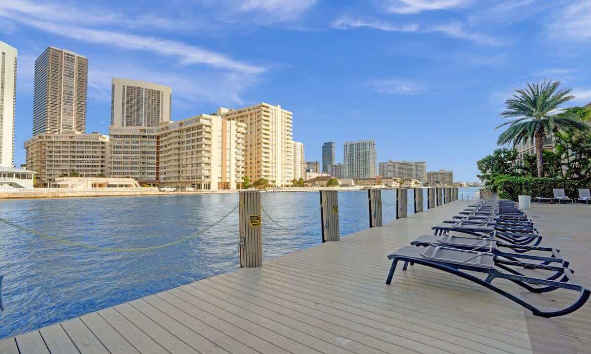 Photo of Outdoor in Hallandale Beach