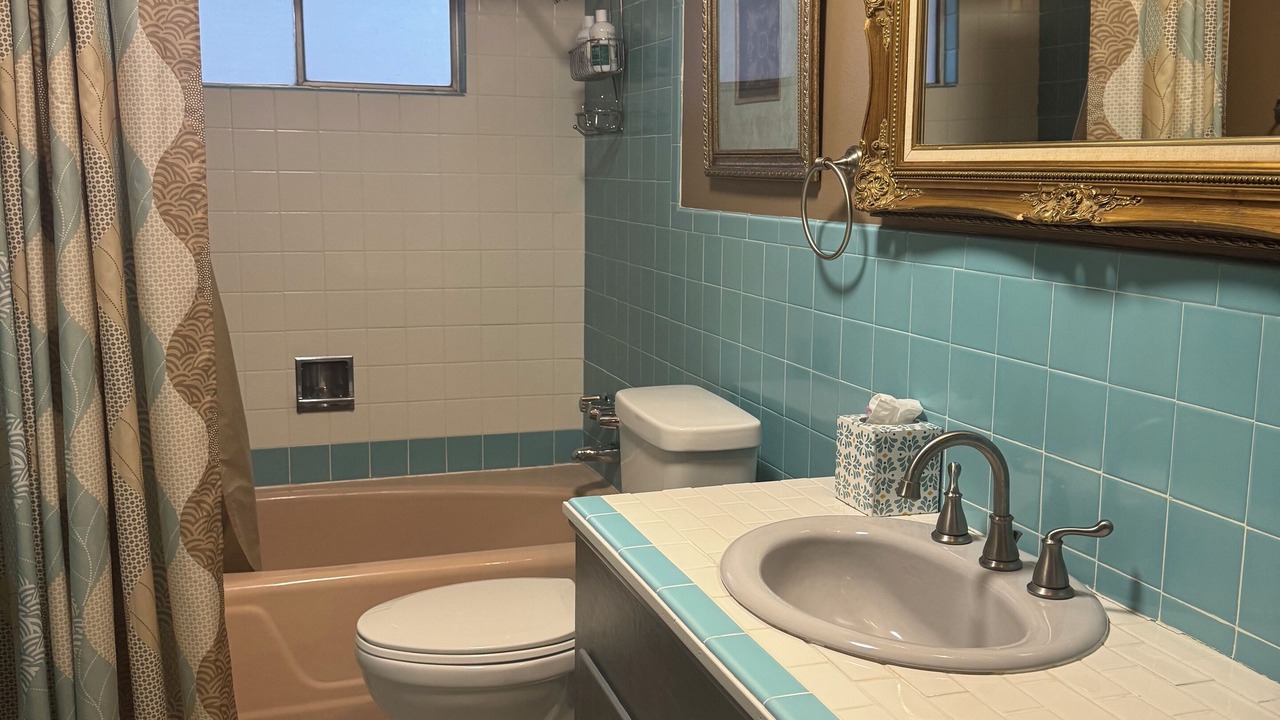 Photo of Bathroom in Truth or Consequences