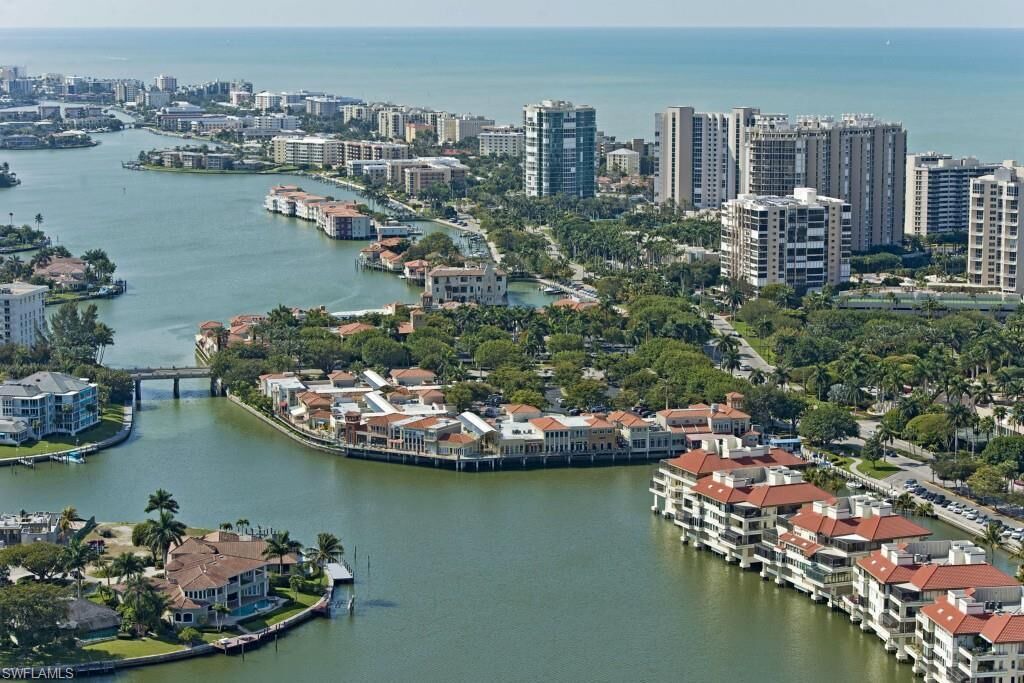 Photo of Outdoor in Park Shore