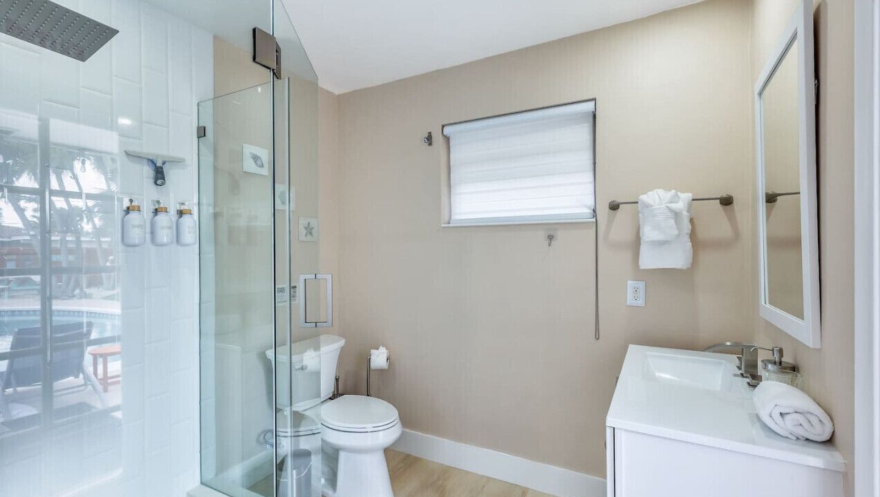 Photo of Bathroom in Imperial Point