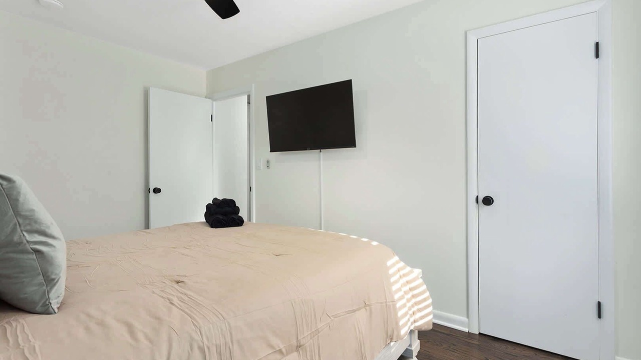 Photo of Bedroom in Overland Park