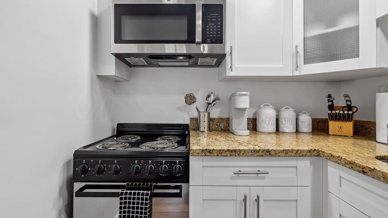 Photo of Kitchen in Hollywood South Central Beach