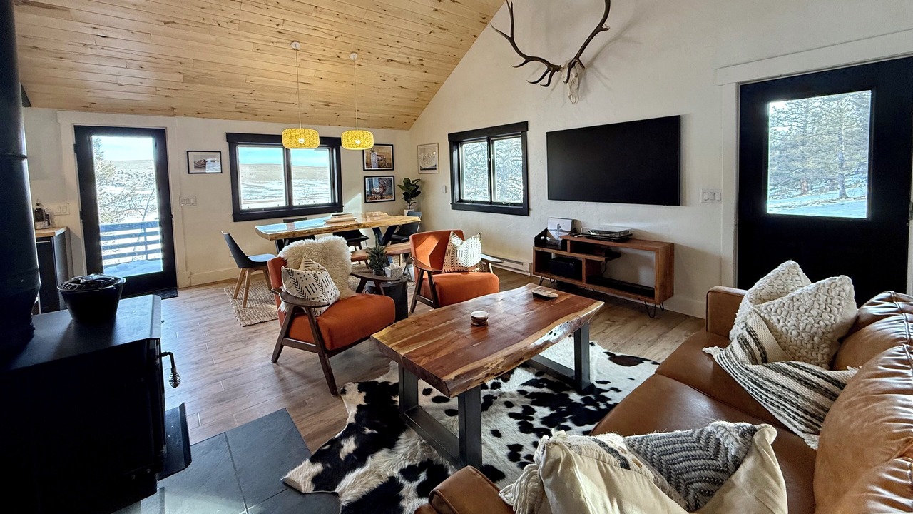 Photo of Livingroom in Fairplay
