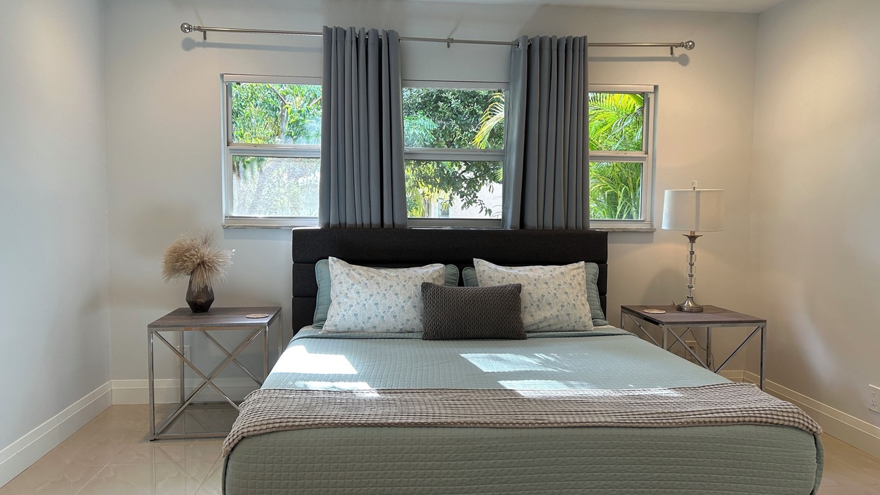 Photo of Bedroom in Deerfield Beach