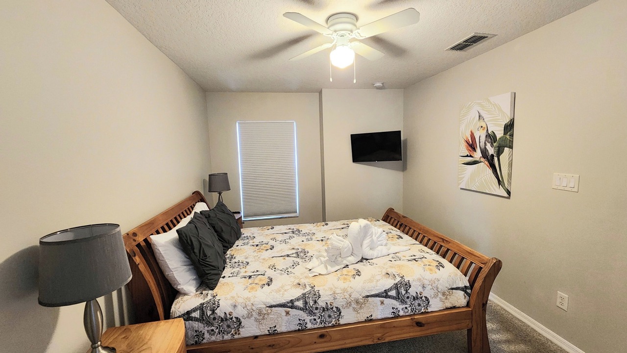 Photo of Bedroom in Crystal Cove