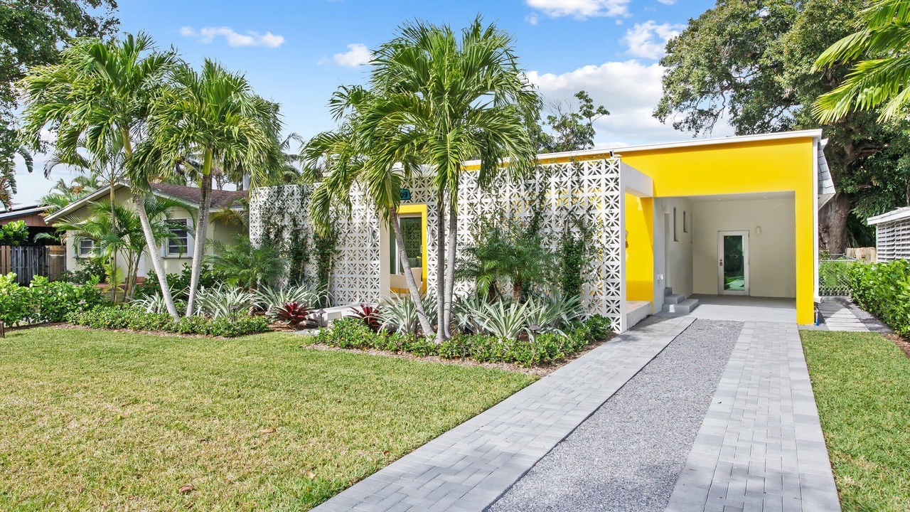Photo of Others in Wilton Manors