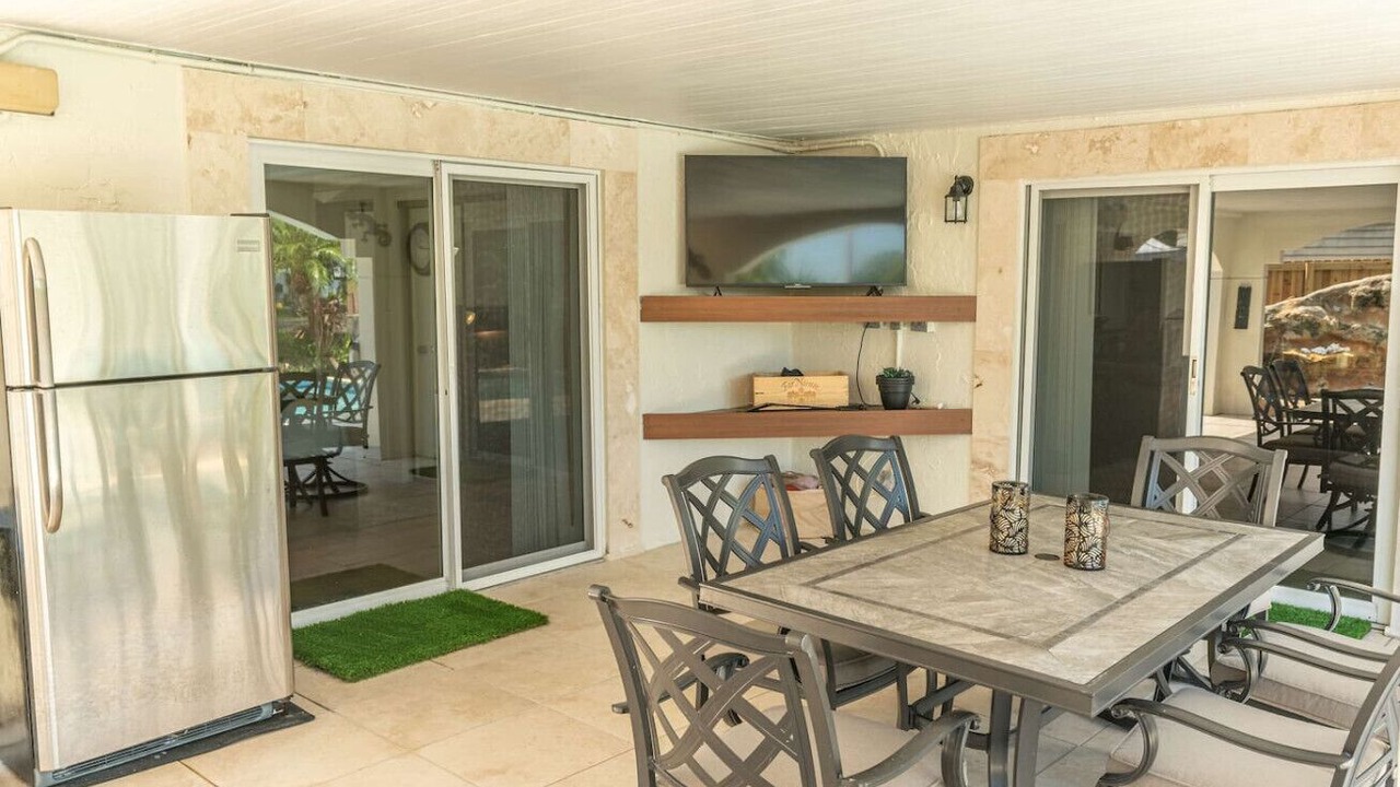 Photo of Outdoor in North Central Hollywood