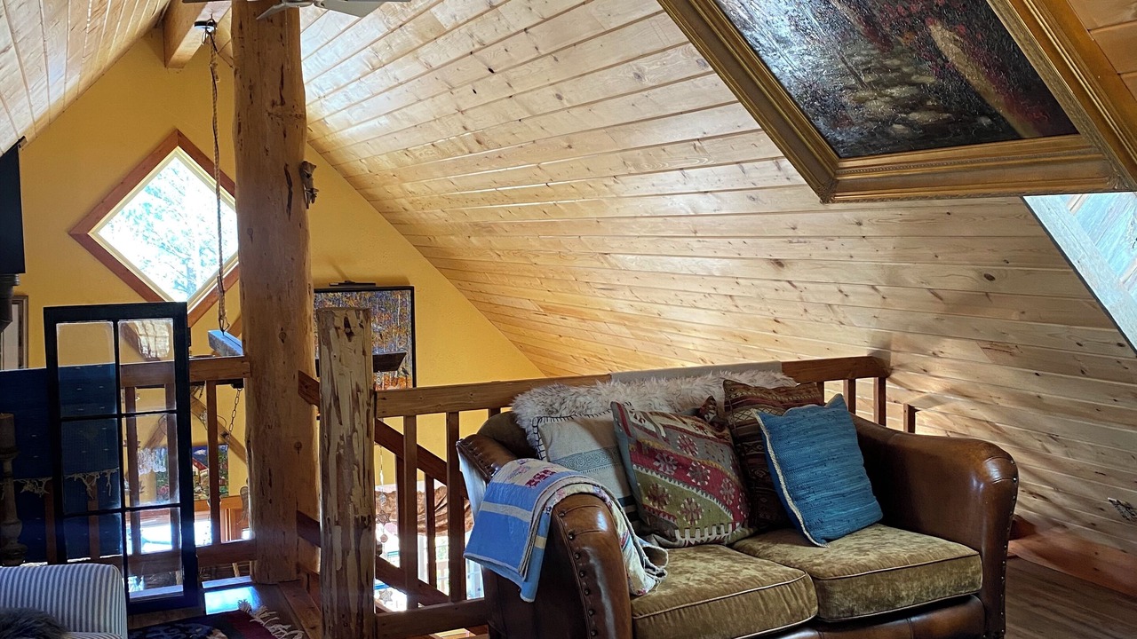 Photo of Livingroom in Twin Lakes