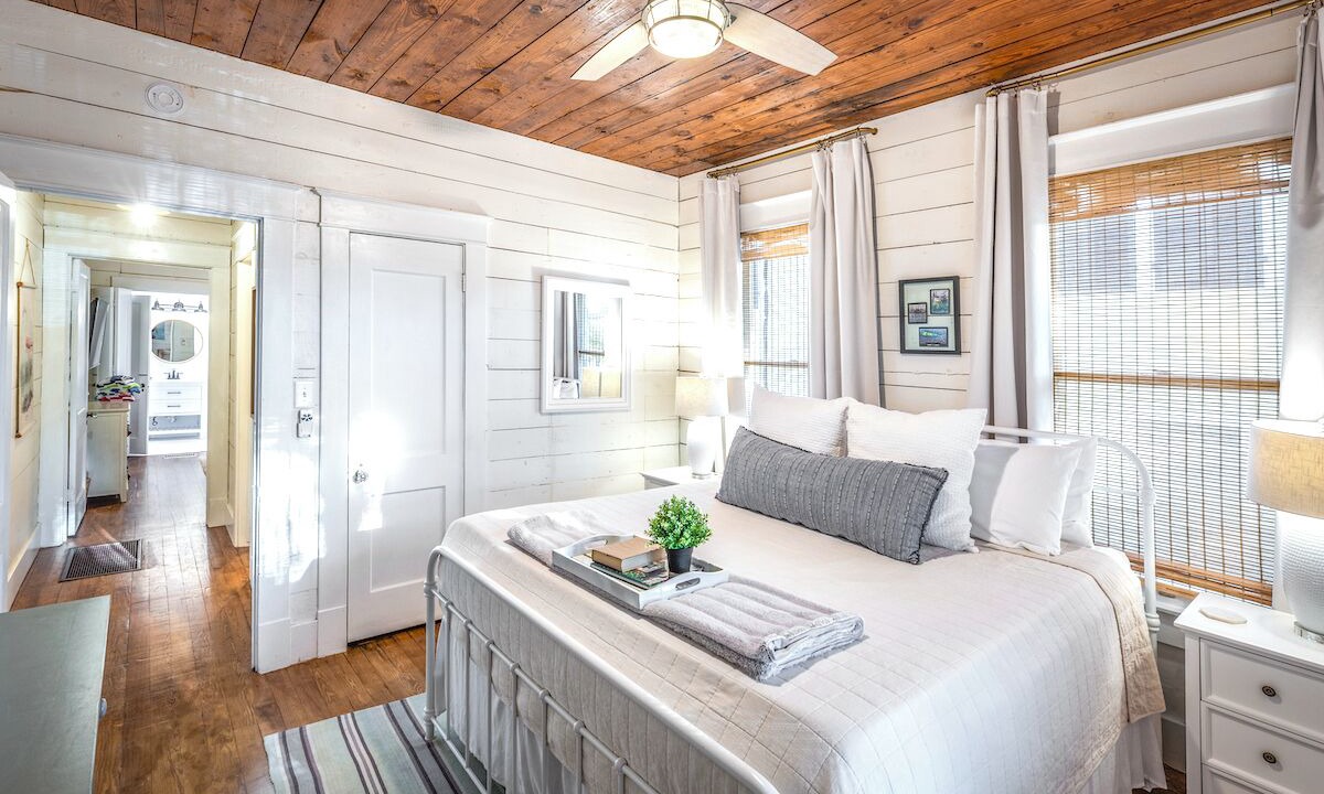 Photo of Bedroom in Galveston