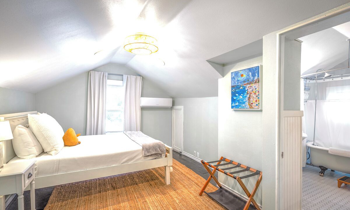Photo of Bedroom in Galveston