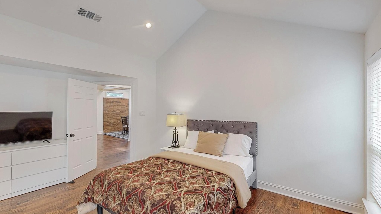 Photo of Bedroom in Irving