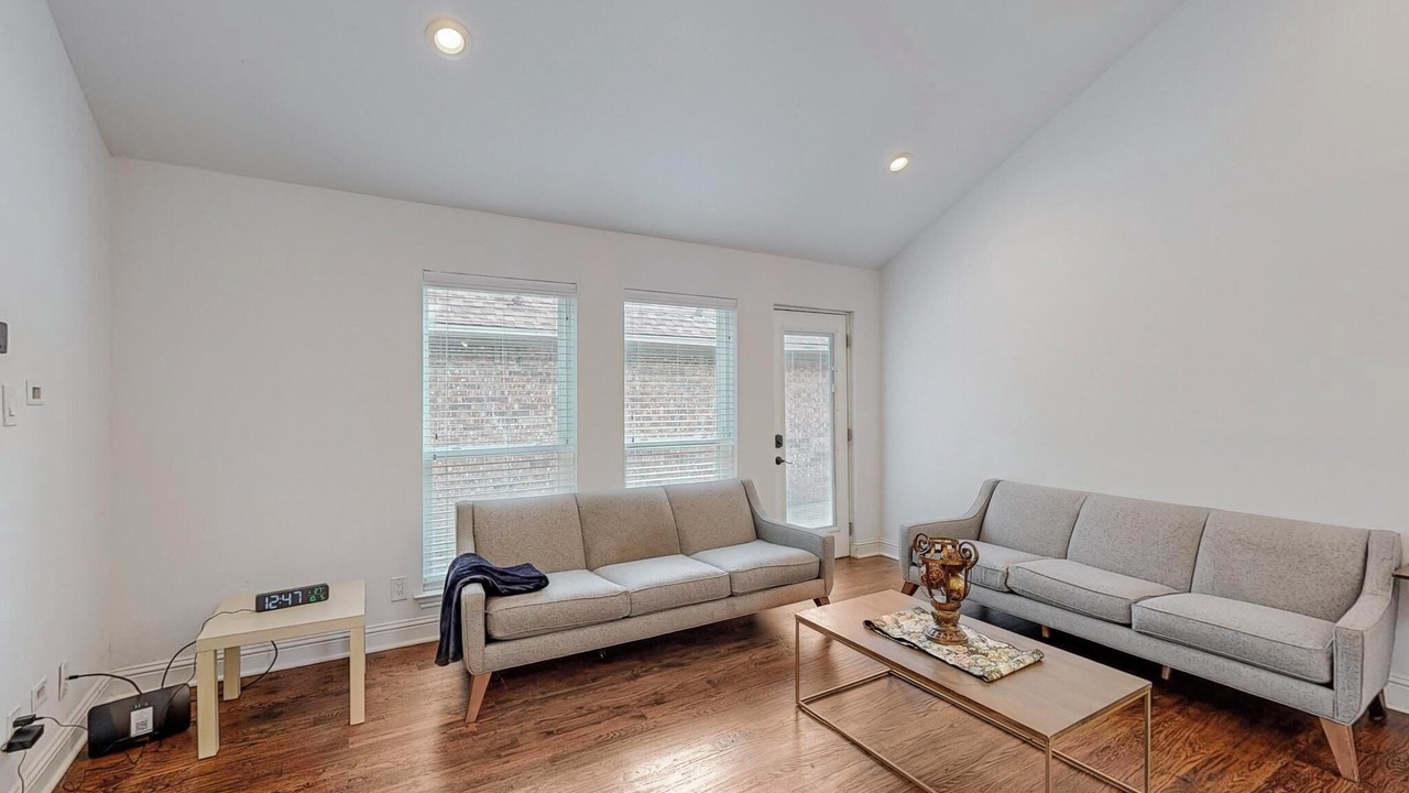 Photo of Livingroom in Irving