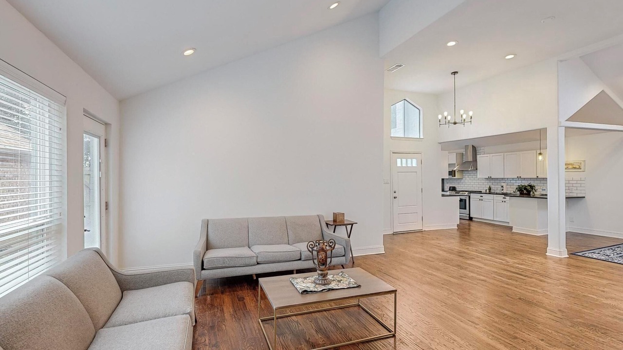 Photo of Livingroom in Irving