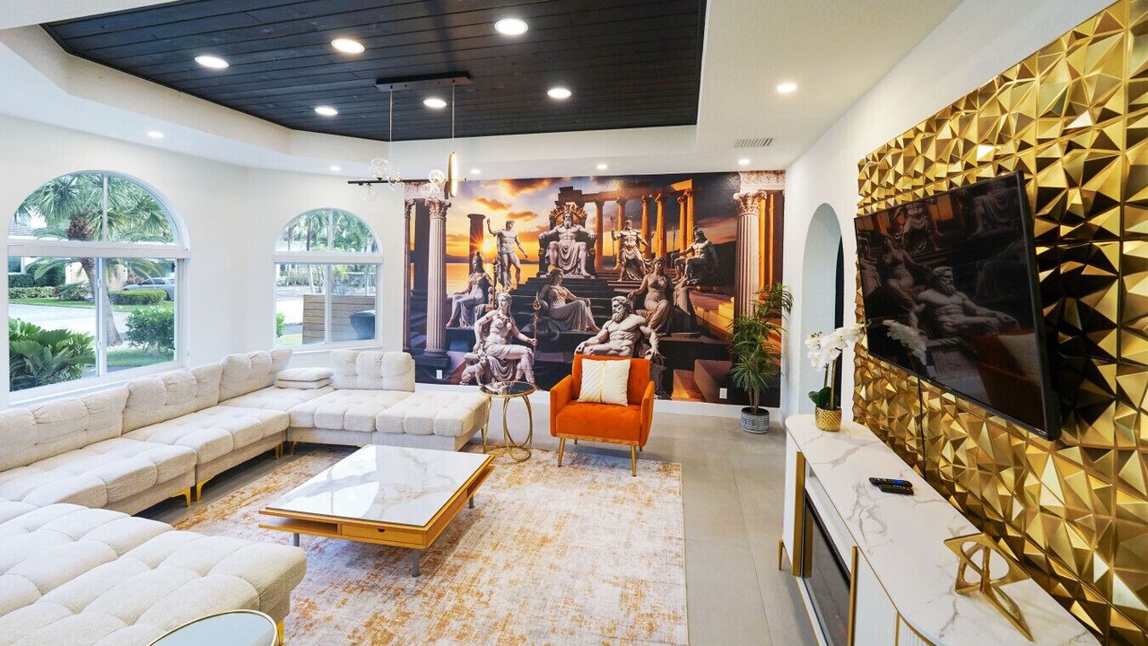 Photo of Livingroom in Lauderdale Beach