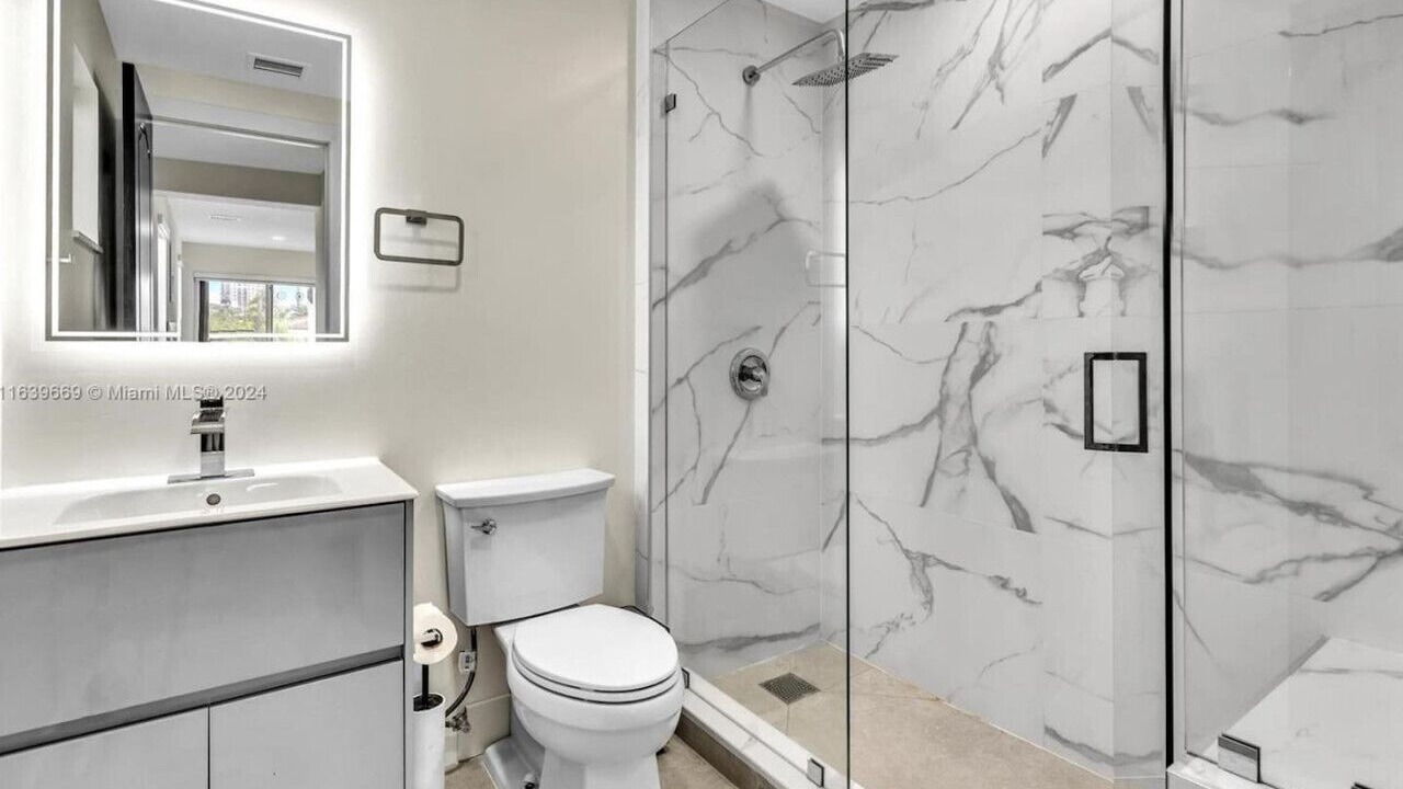 Photo of Bathroom in Lauderdale Beach