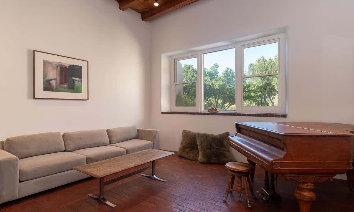 Photo of Bedroom in Tesuque