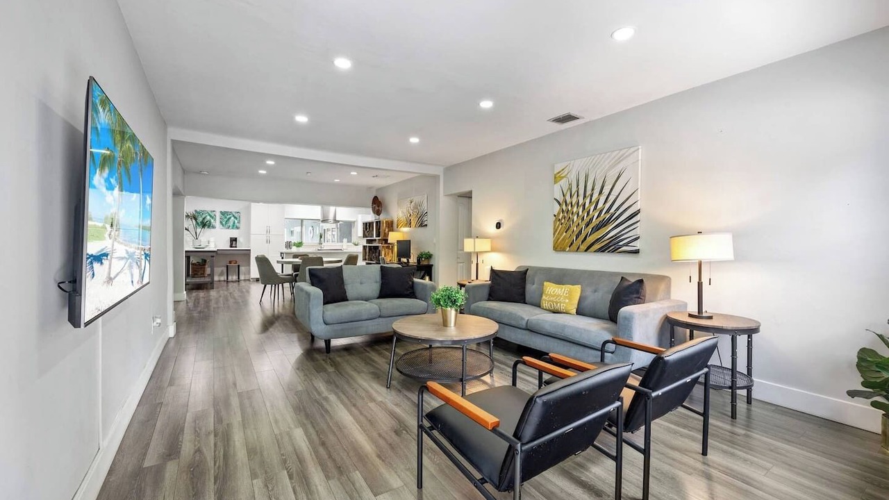Photo of Livingroom in South Lake