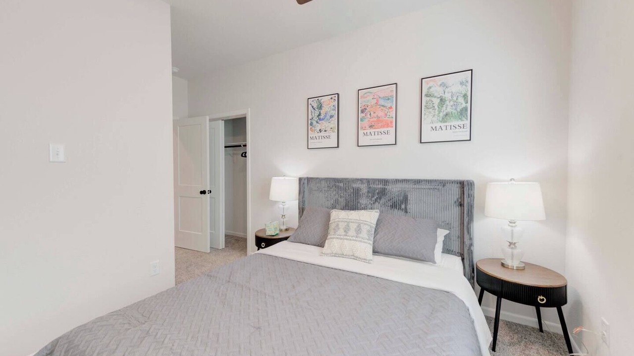 Photo of Bedroom in Troy