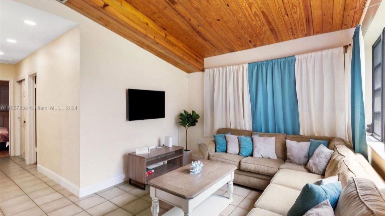 Photo of Livingroom in Driftwood