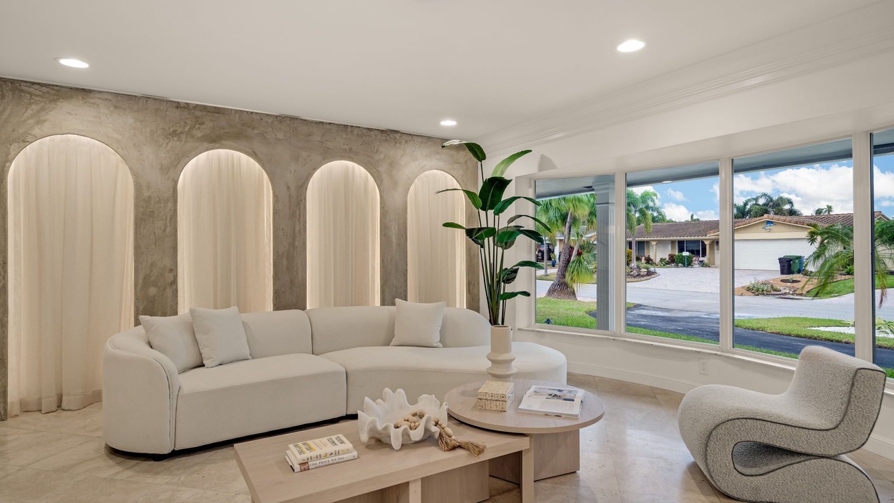 Photo of Livingroom in Coral Ridge Isles