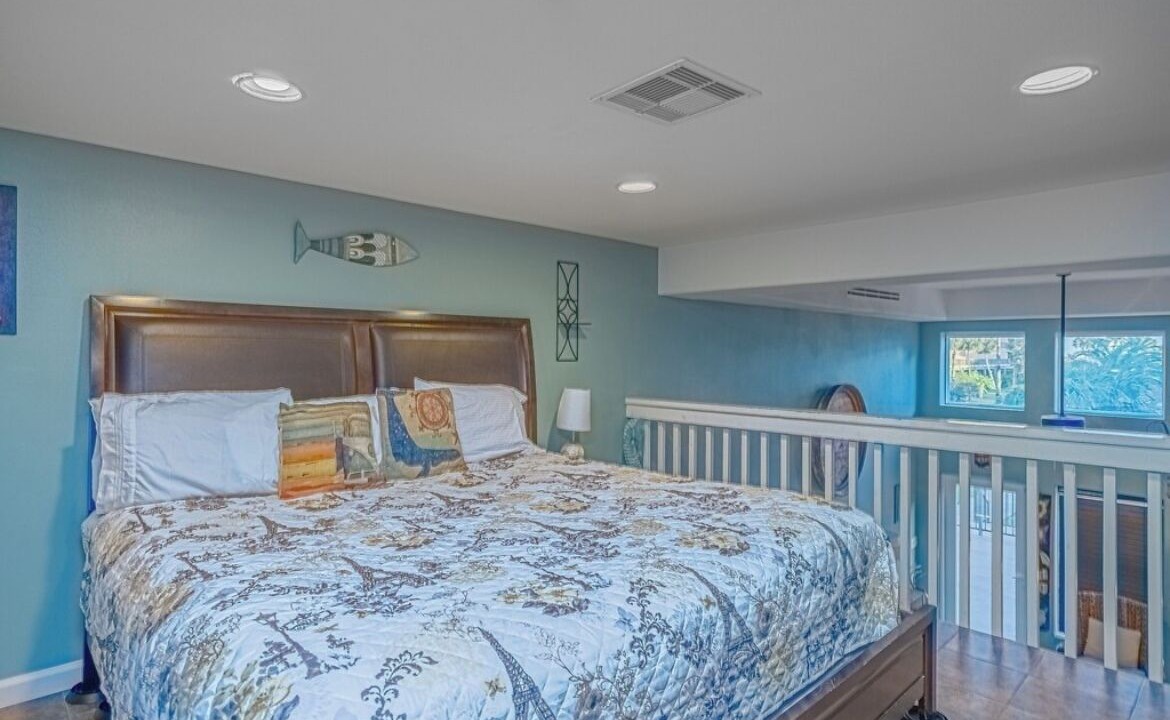 Photo of Bedroom in Galveston