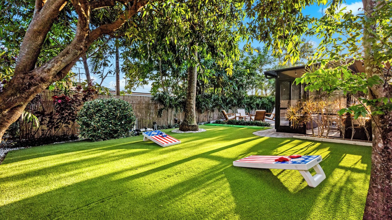 Photo of Patio Balcony in Poinsettia Heights
