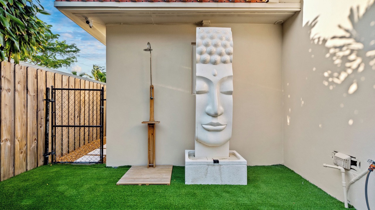 Photo of Outdoor in Poinsettia Heights