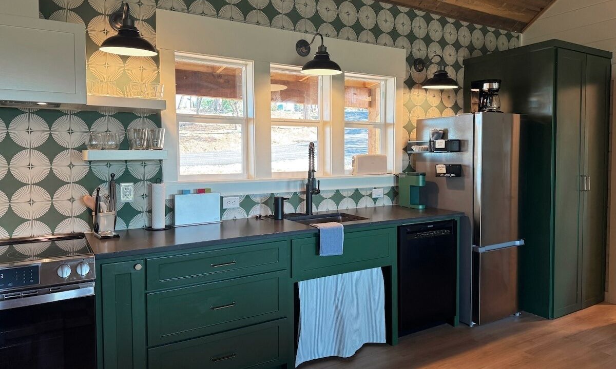 Photo of Kitchen in Canyon Lake