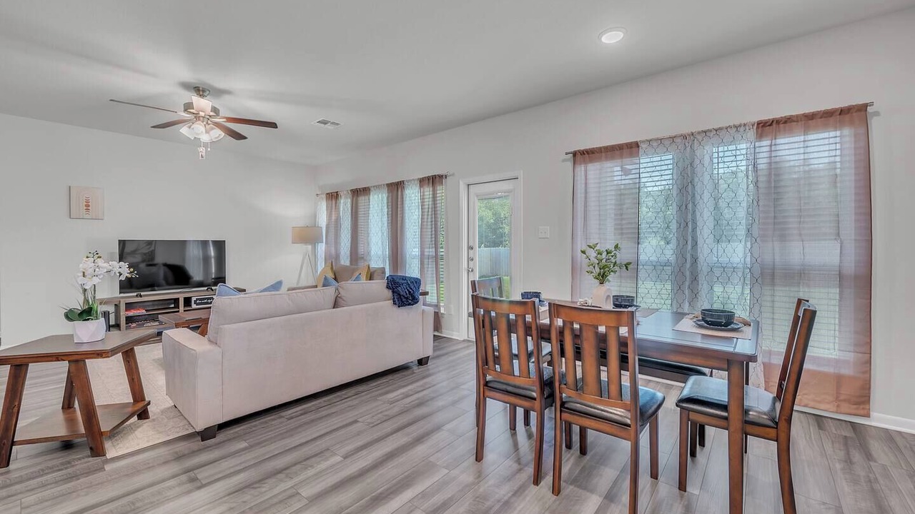 Photo of Livingroom in Troy