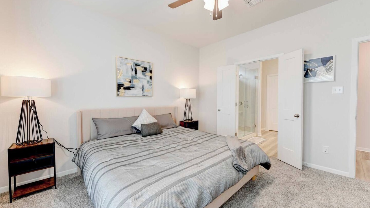 Photo of Bedroom in Troy