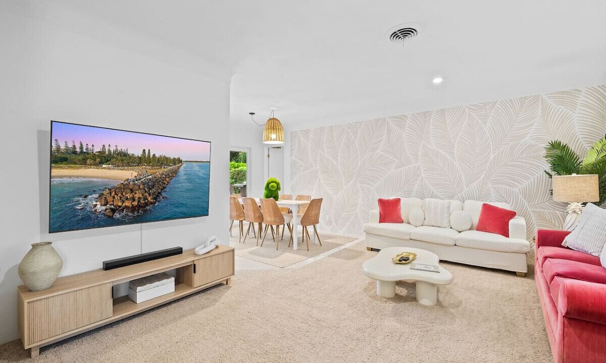 Photo of Livingroom in Coral Ridge Isles