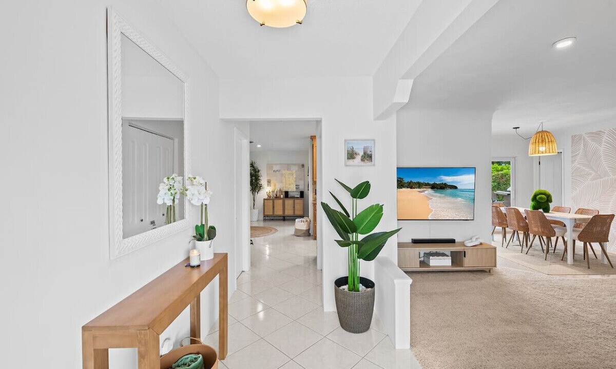 Photo of Livingroom in Coral Ridge Isles