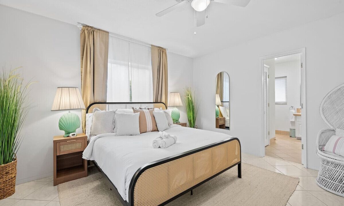 Photo of Bedroom in Coral Ridge Isles