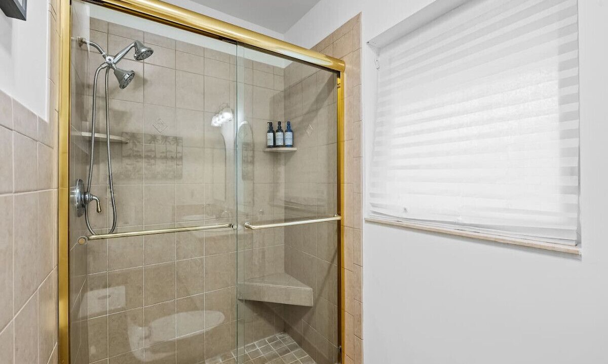 Photo of Bathroom in Coral Ridge Isles