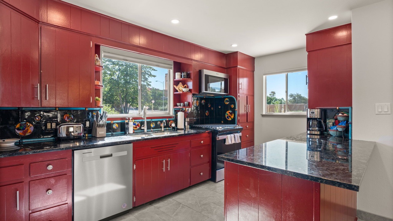 Photo of Kitchen in South Capitol