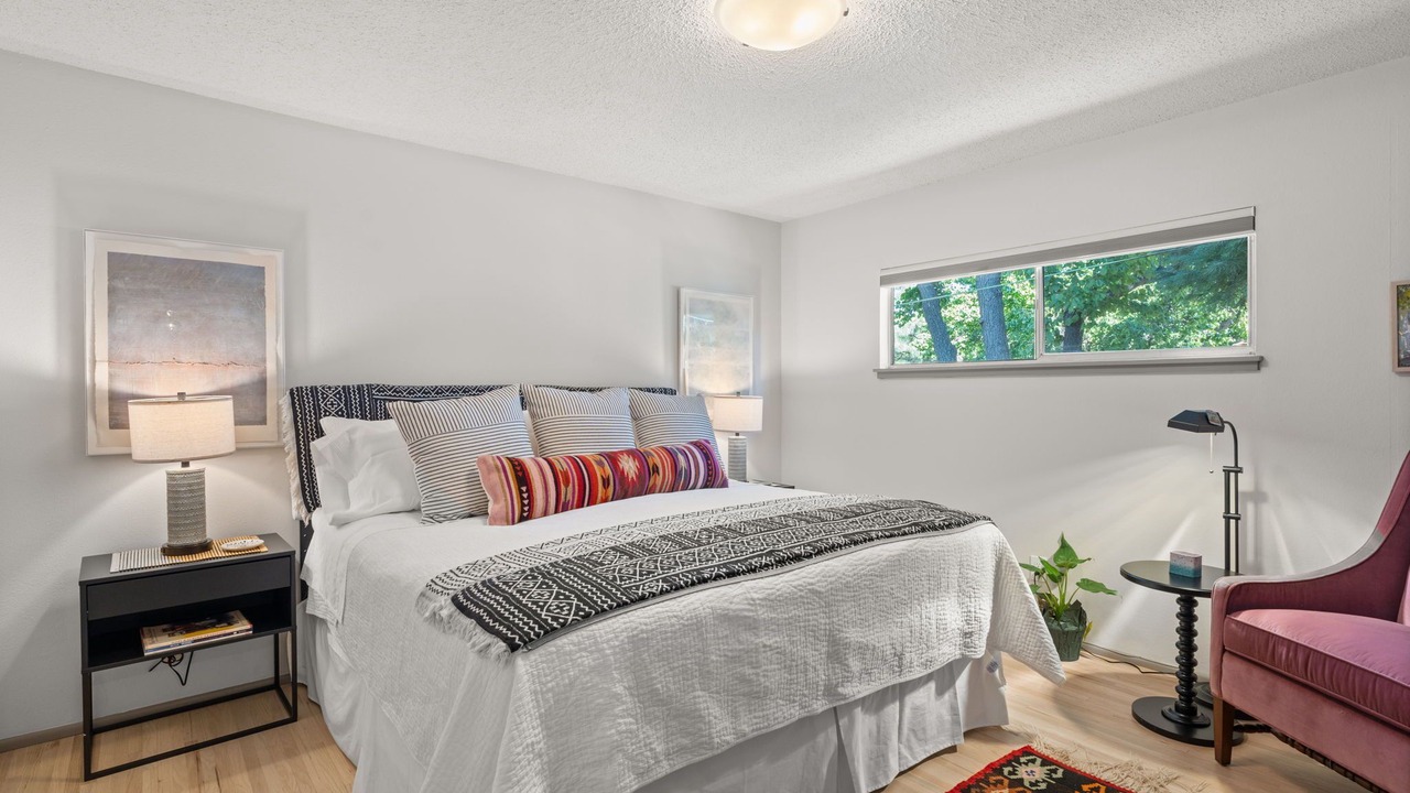 Photo of Bedroom in South Capitol