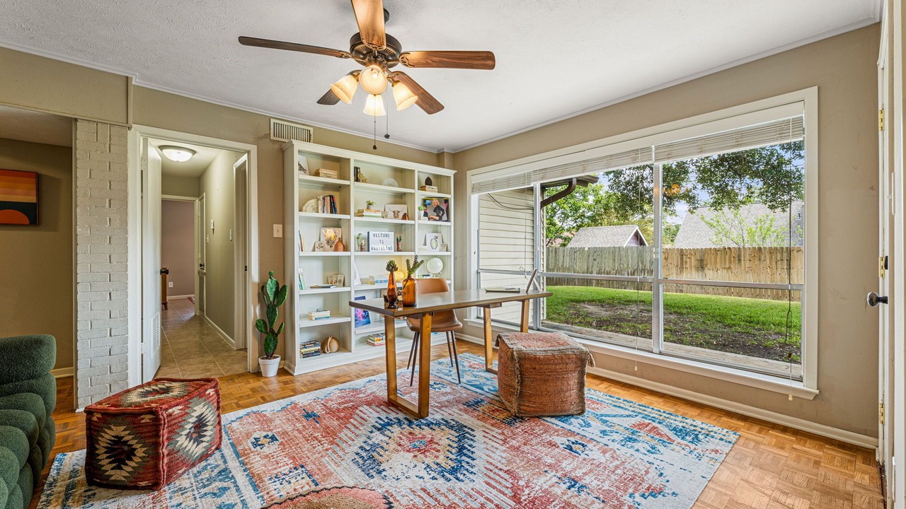 Photo of Outdoor in Woodson Village - Pershing