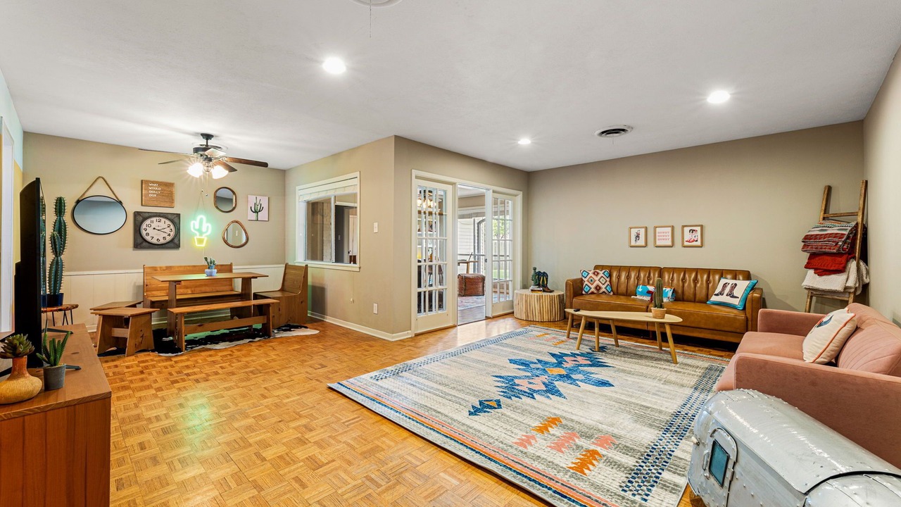 Photo of Bedroom in Woodson Village - Pershing