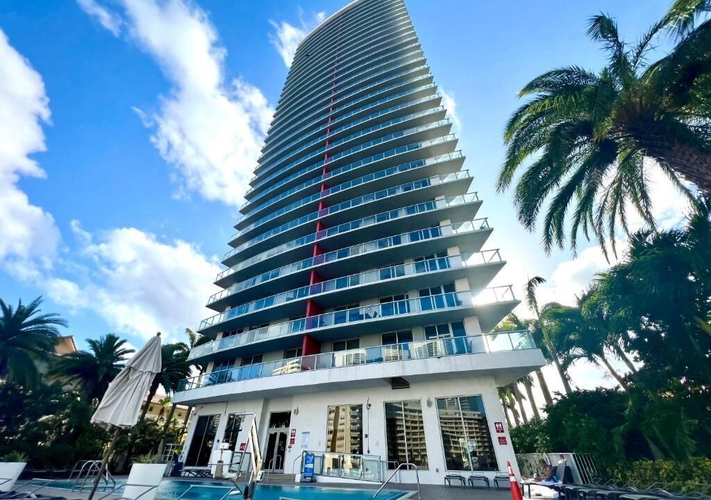 Photo of Outdoor in Hallandale Beach