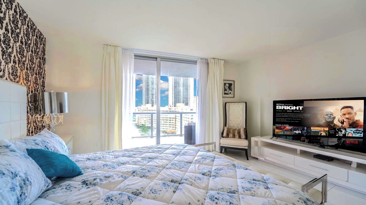 Photo of Bedroom in Hallandale Beach