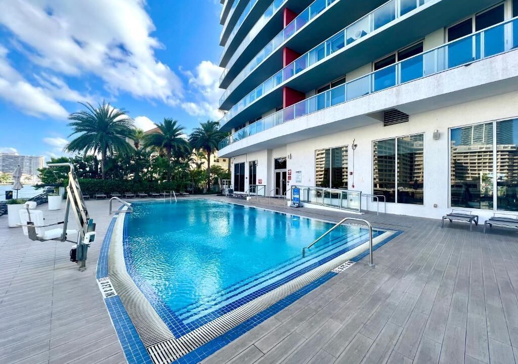 Photo of Outdoor in Hallandale Beach