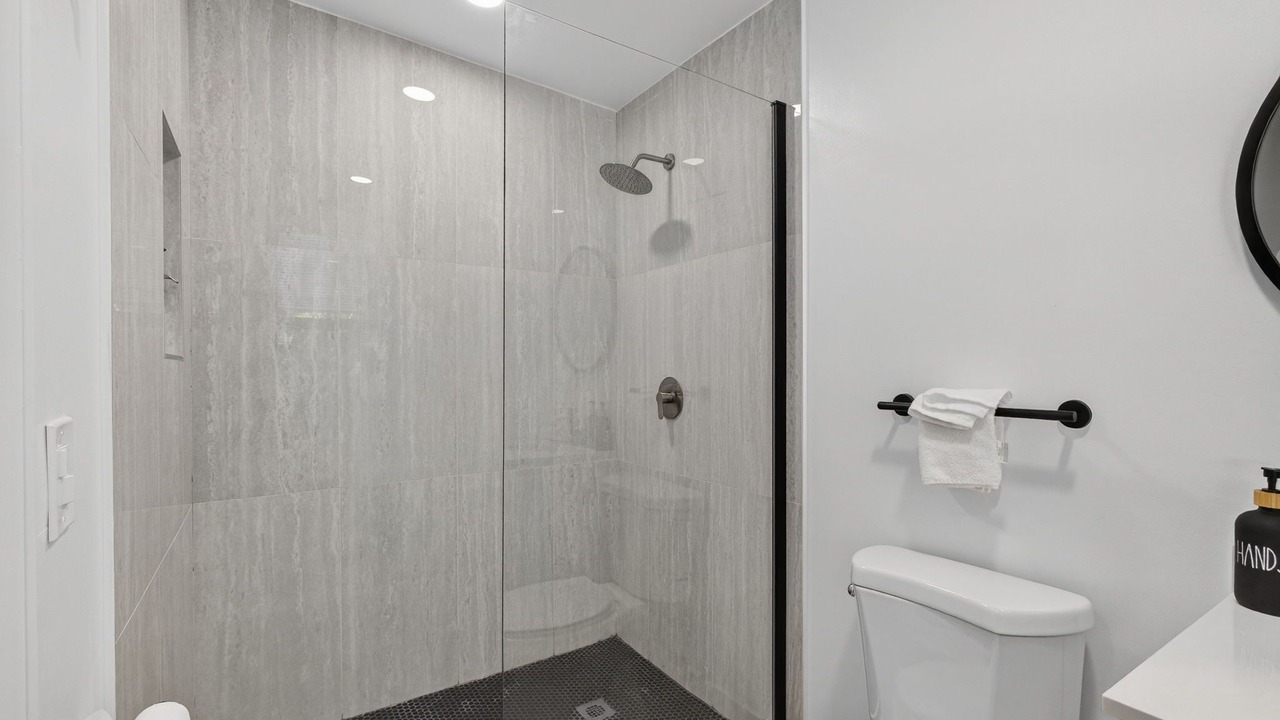 Photo of Bathroom in Poiciana Park II