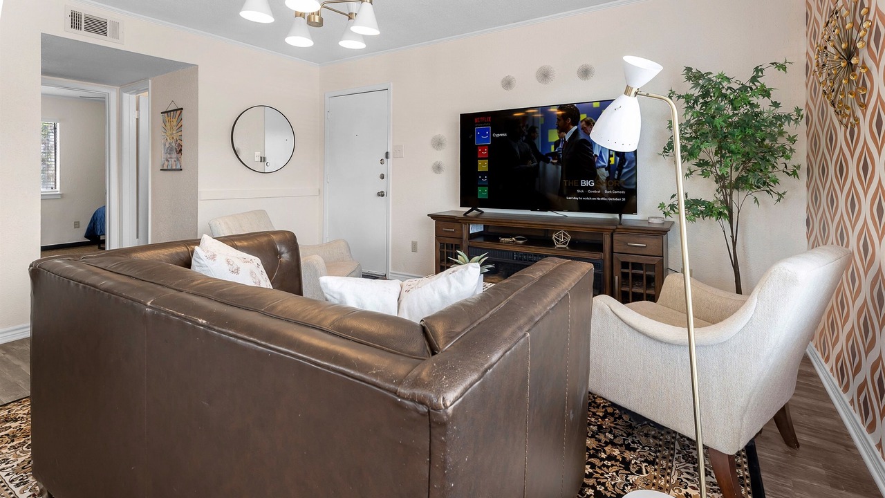 Photo of Livingroom in College Station